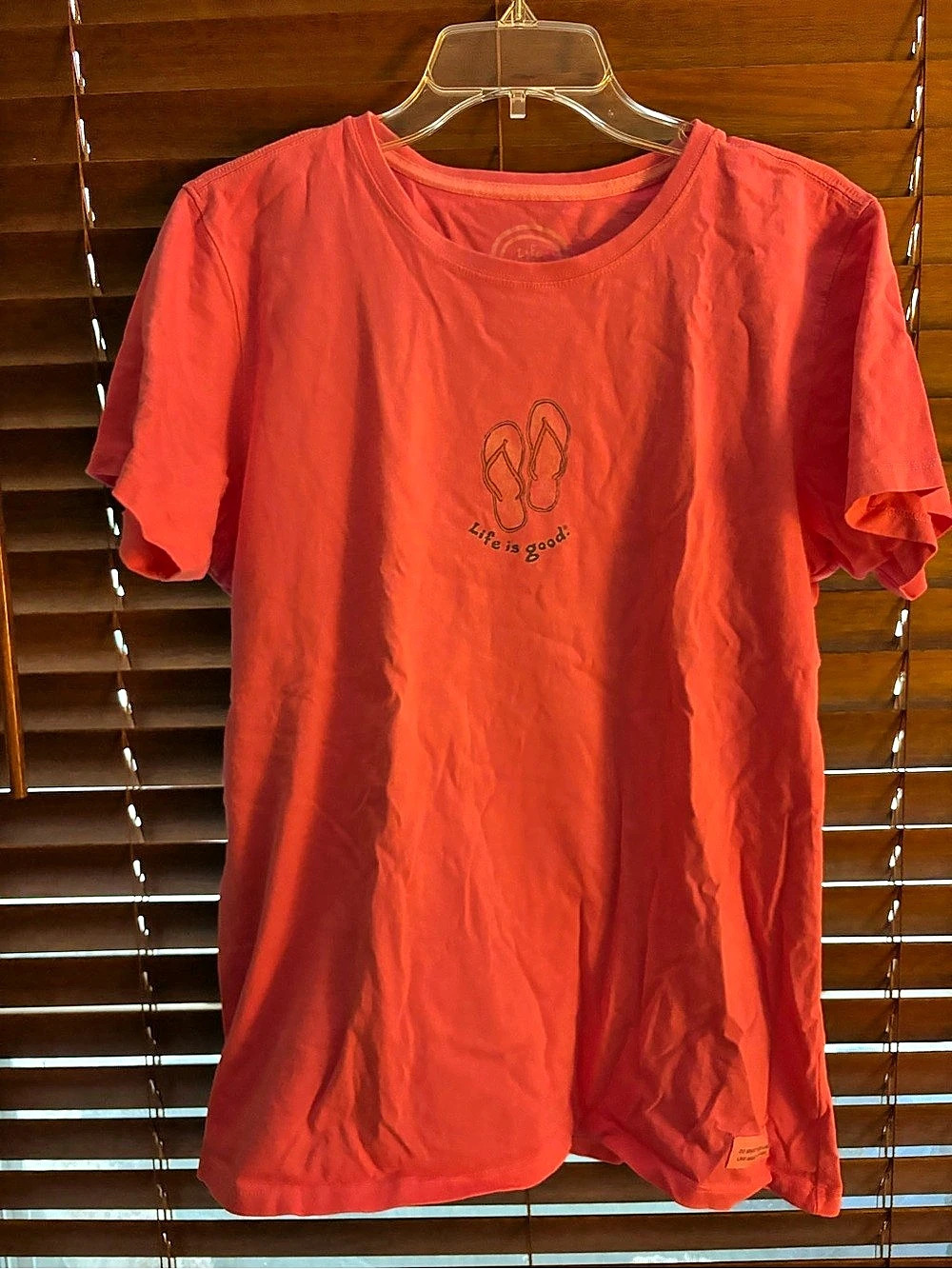 Life is good. Flip Flops Classic Fit Tee Graphic Tee Pink Size Large New without